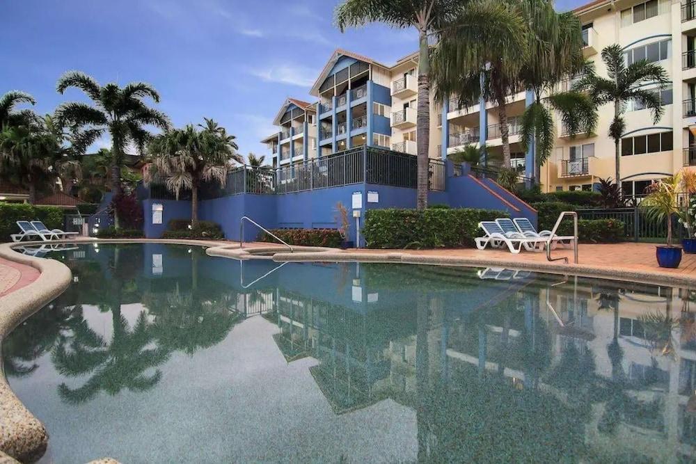 North Cove Waterfront Suites Кернс Екстериор снимка