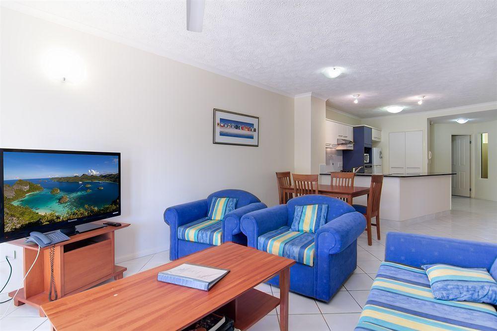 North Cove Waterfront Suites Кернс Екстериор снимка