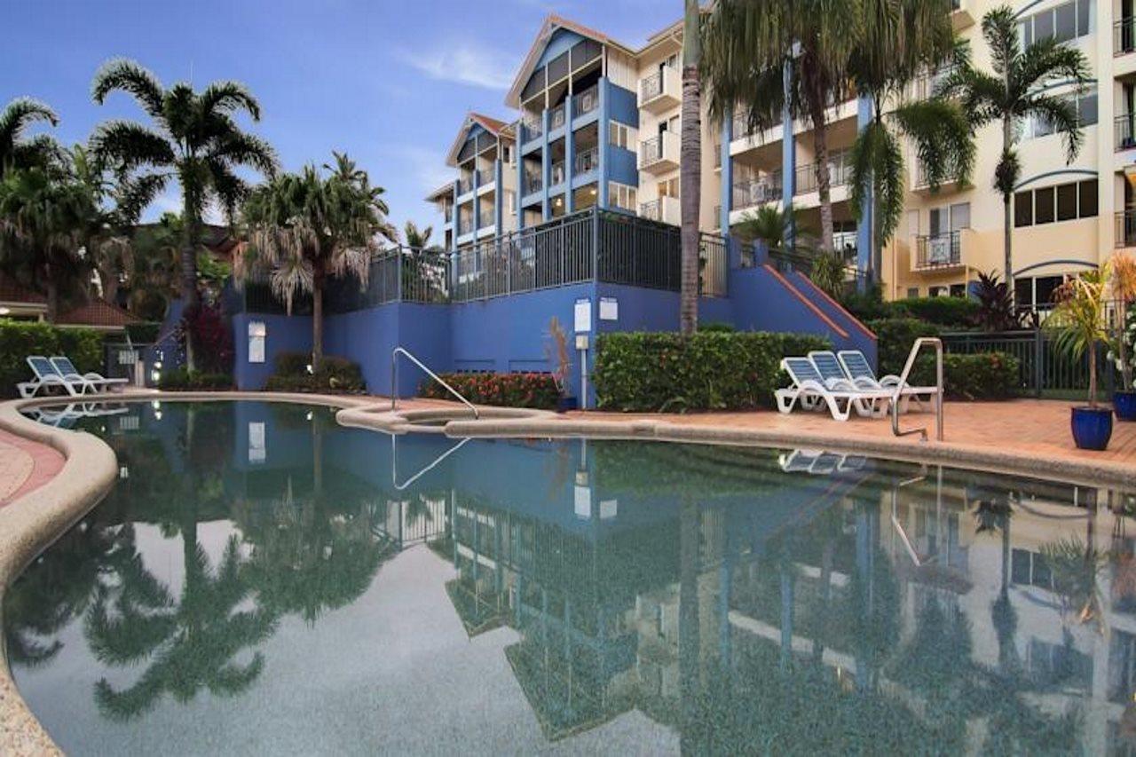 North Cove Waterfront Suites Кернс Екстериор снимка
