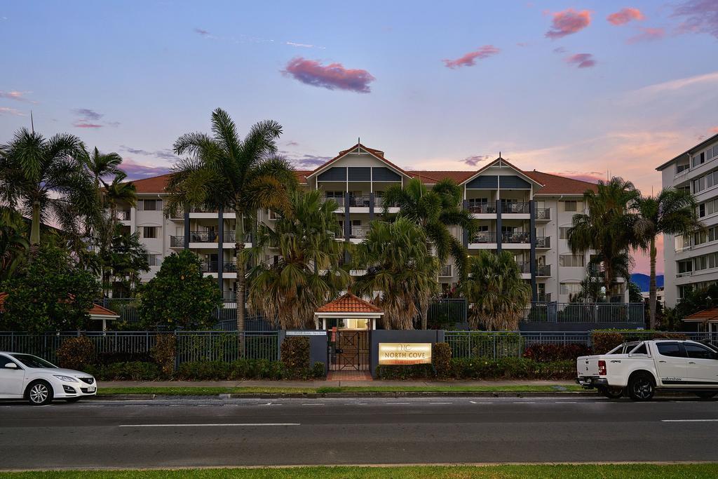 North Cove Waterfront Suites Кернс Екстериор снимка