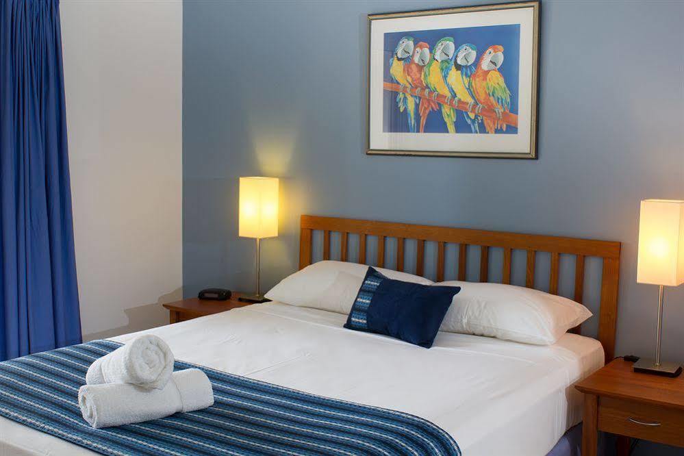 North Cove Waterfront Suites Кернс Екстериор снимка